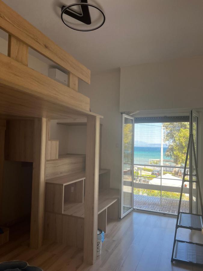 Seaview Room With Share Some Place Athens Exterior photo